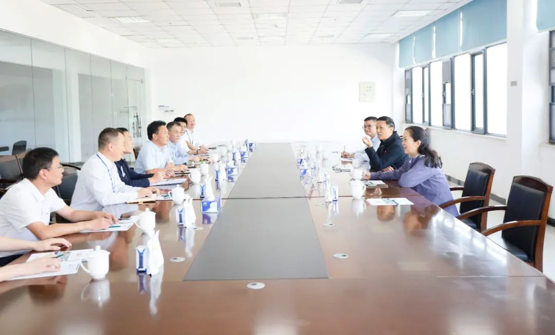 快樂過“雙節(jié)”，安全不放假｜河南農(nóng)投集團(tuán)黨委書記、董事長李曉寰一行蒞臨花花牛乳業(yè)集團(tuán)開展“雙節(jié)”安全生產(chǎn)大檢查活動并慰問一線職工、