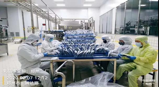 花花牛 | 疾風(fēng)來(lái)臨，你是不是勁草？